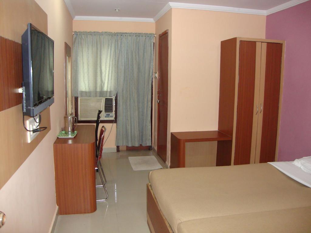 Bari International Hotel Bhubaneswar Room photo